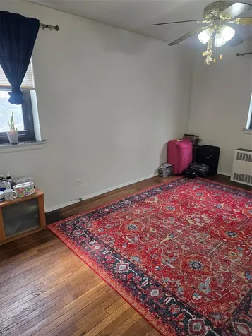 86 -70 Francis Lewis Holliswood NY 11427