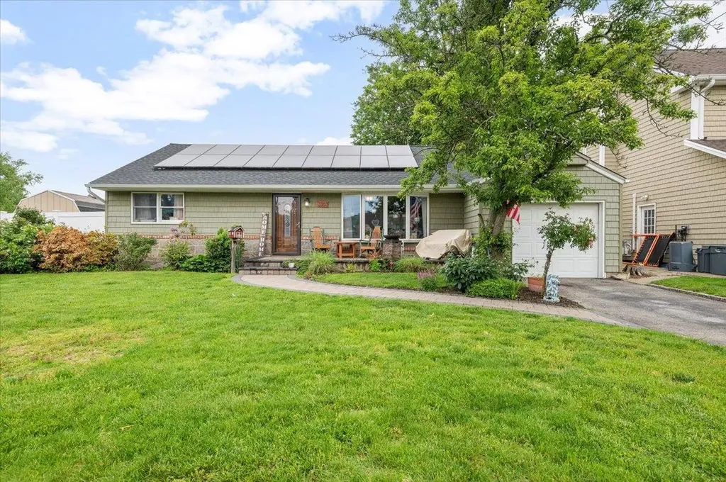 3363 Emeric Avenue Wantagh NY 11793