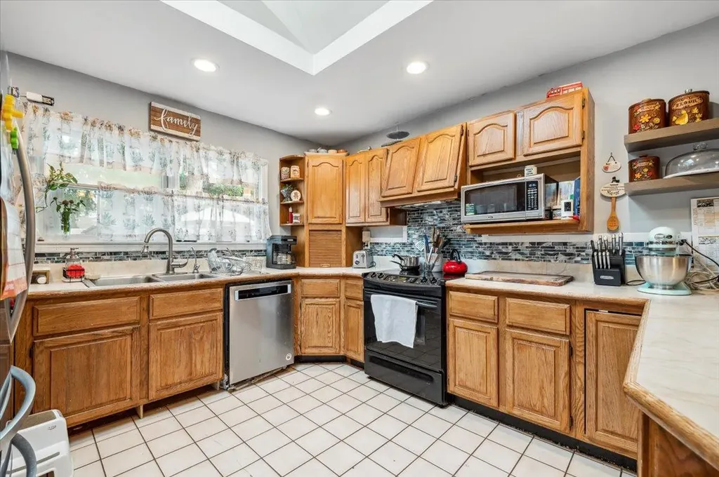 3363 Emeric Avenue Wantagh NY 11793