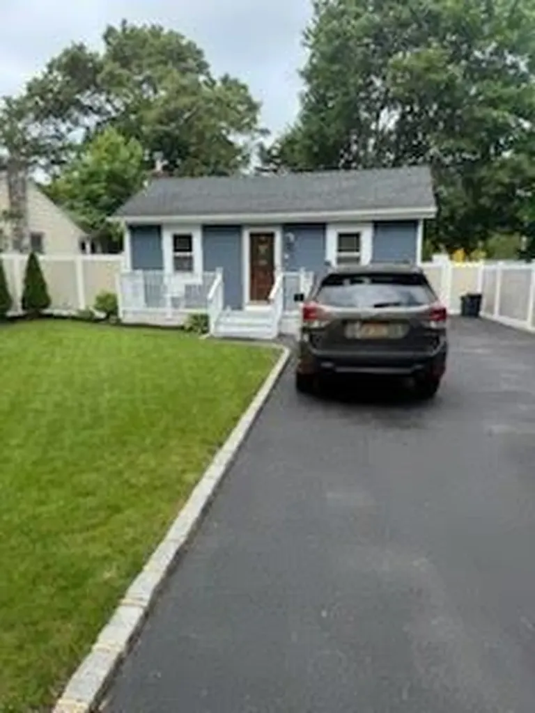 84 Oxhead Road Centereach NY 11720