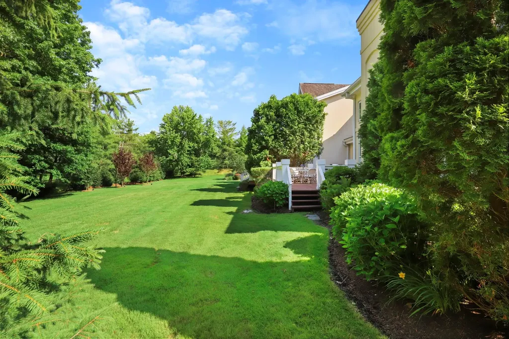 7 Doral Greens Drive E Rye Brook NY 10573