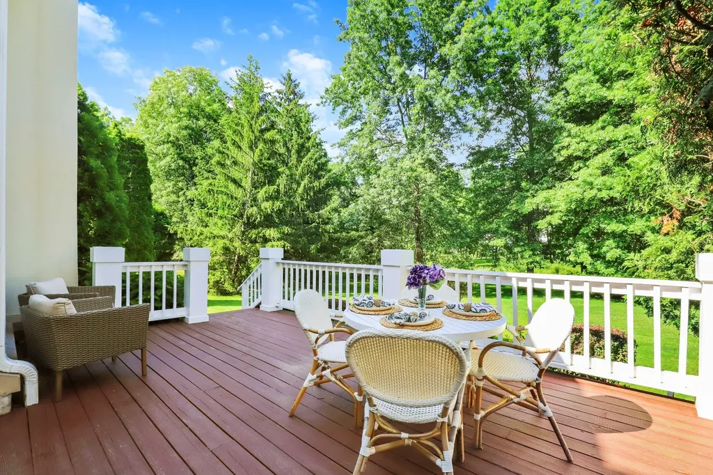 7 Doral Greens Drive E Rye Brook NY 10573
