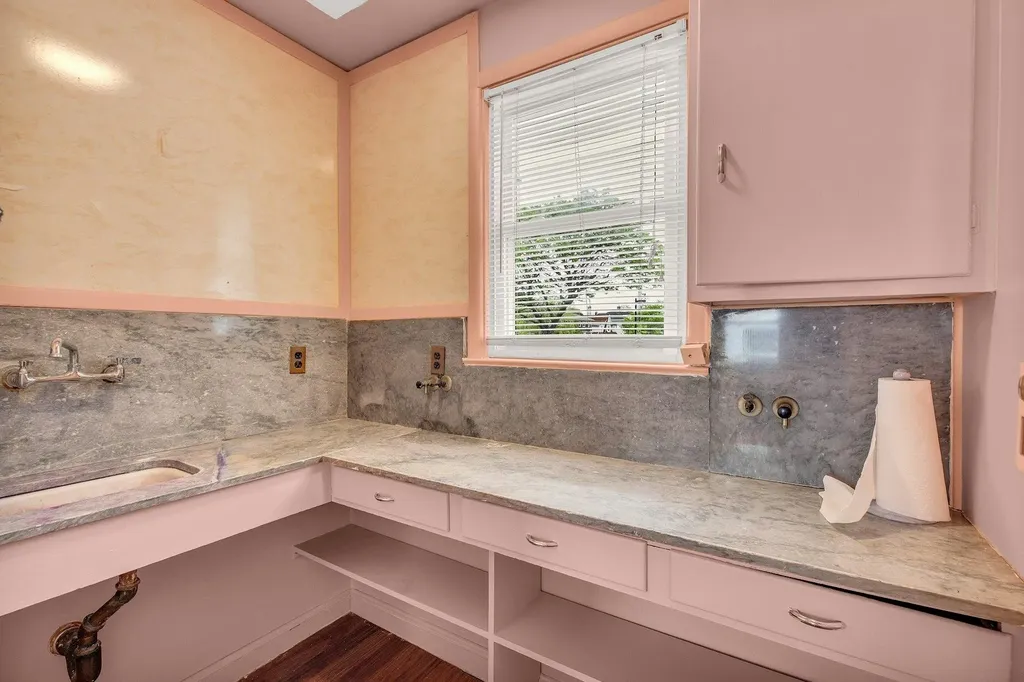 5 E Walnut Street Long Beach NY 11561