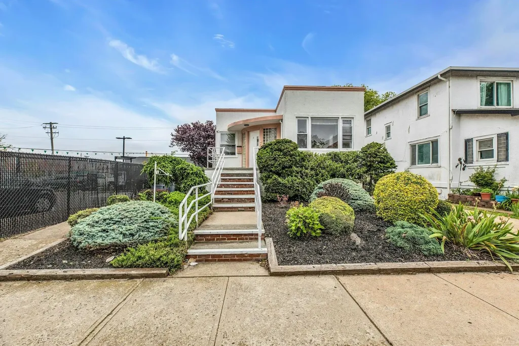 5 E Walnut Street Long Beach NY 11561