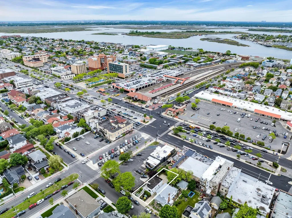 5 E Walnut Street Long Beach NY 11561