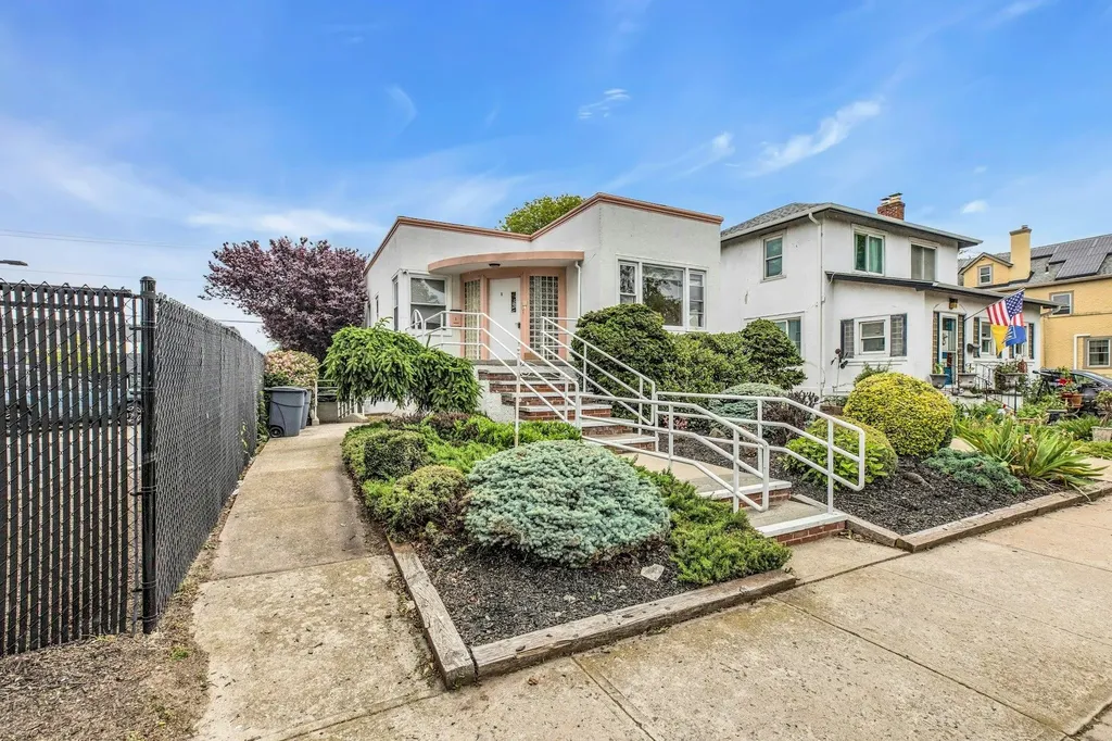 5 E Walnut Street Long Beach NY 11561