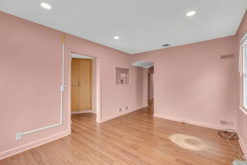 5 E Walnut Street Long Beach NY 11561