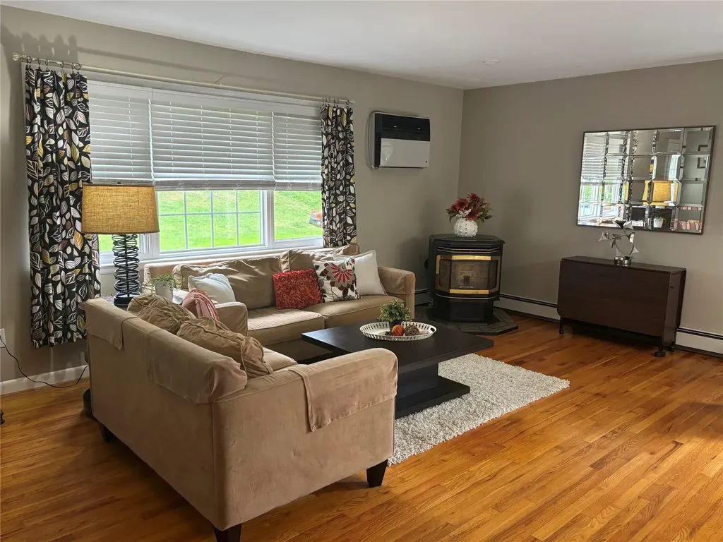 6 Windmill Road Poughkeepsie NY 12601