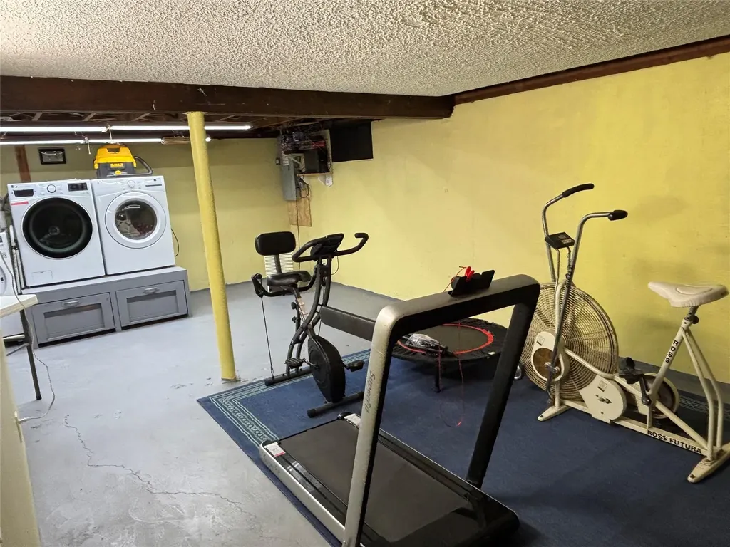 6 Windmill Road Poughkeepsie NY 12601