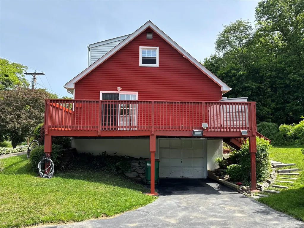6 Windmill Road Poughkeepsie NY 12601