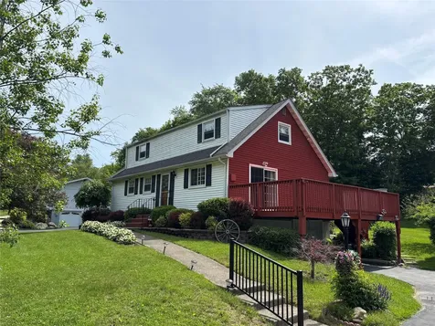 6 Windmill Road Poughkeepsie NY 12601