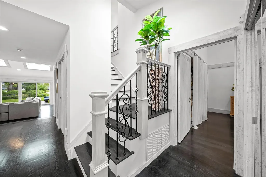 33 Harbour Drive Blue Point NY 11715