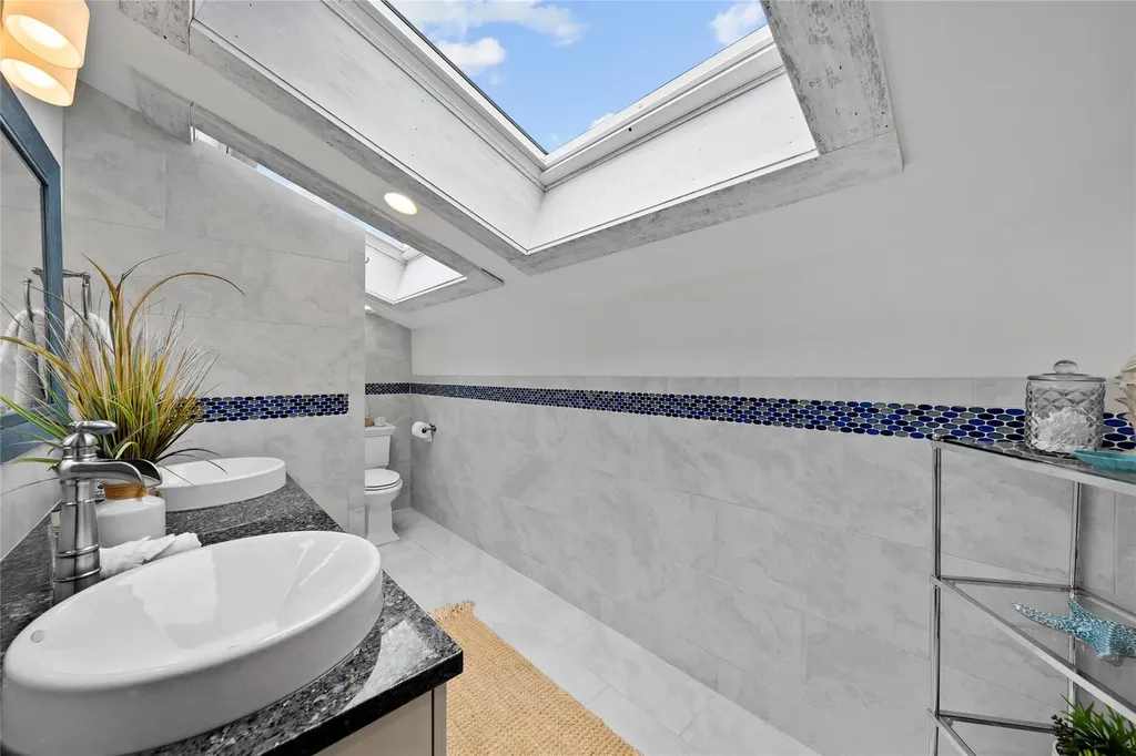 33 Harbour Drive Blue Point NY 11715
