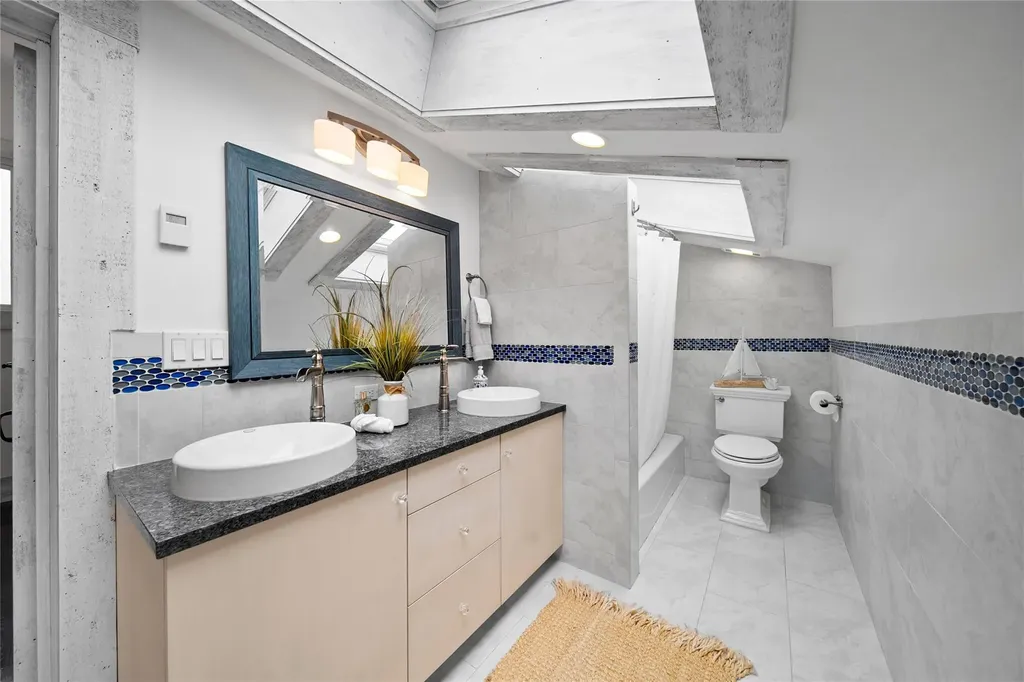 33 Harbour Drive Blue Point NY 11715
