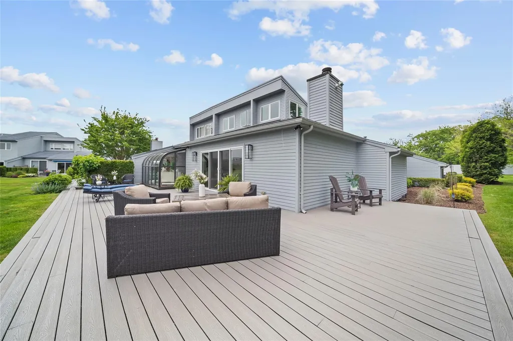 33 Harbour Drive Blue Point NY 11715