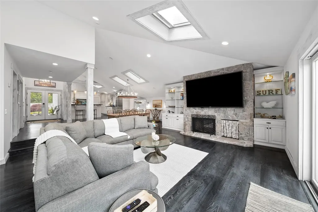 33 Harbour Drive Blue Point NY 11715