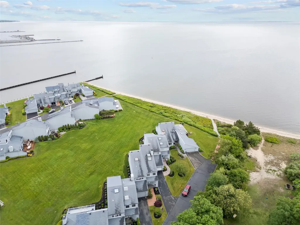 33 Harbour Drive Blue Point NY 11715