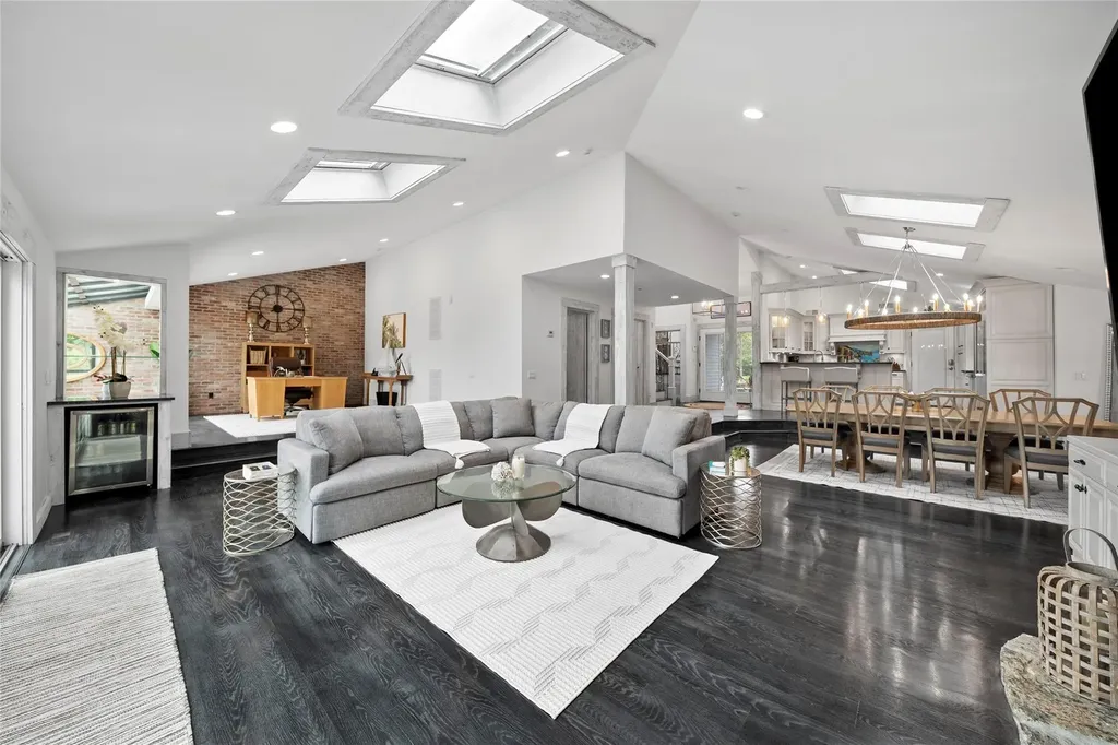 33 Harbour Drive Blue Point NY 11715