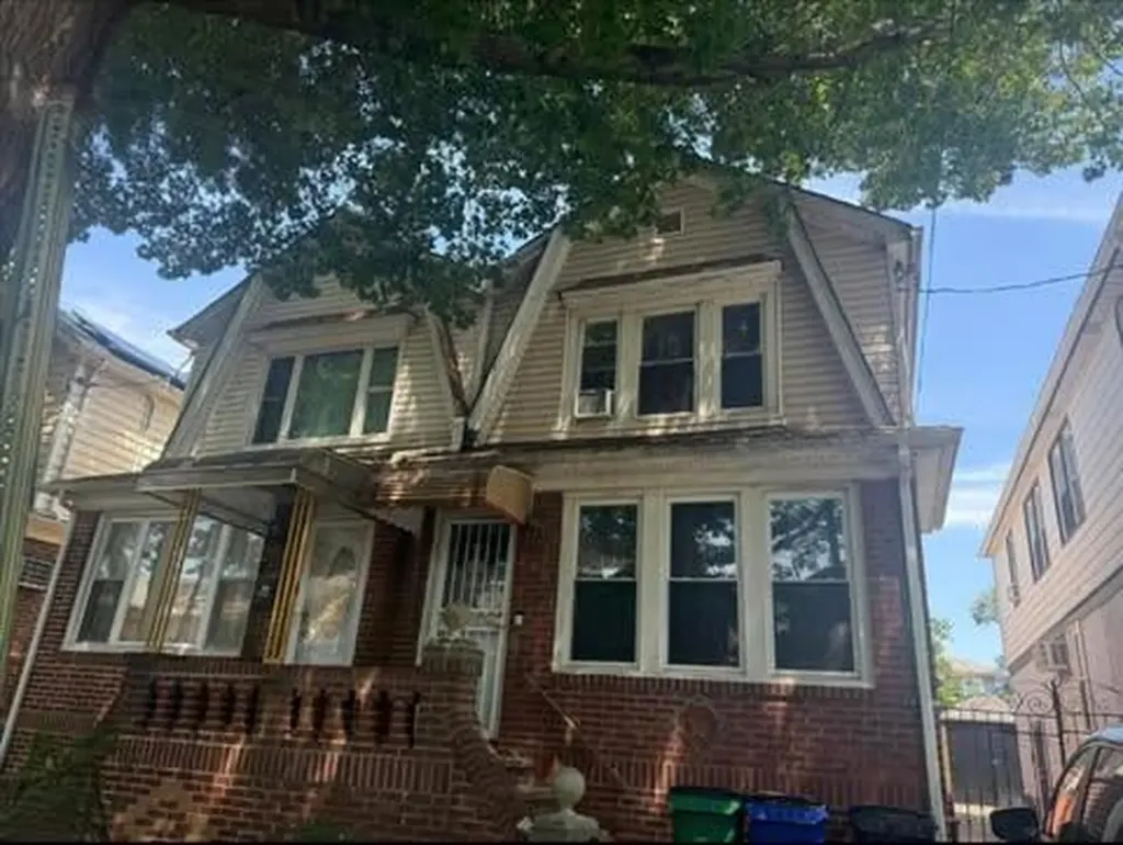 283 E 43rd Street Brooklyn NY 11203