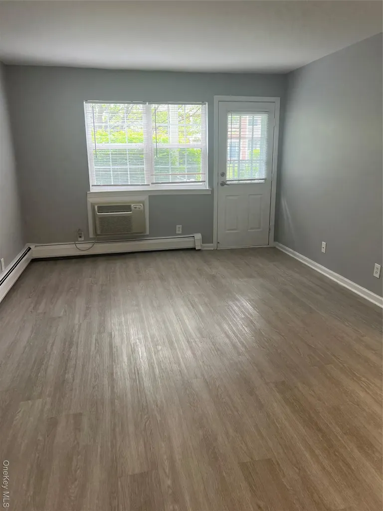 Central Islip NY 11722