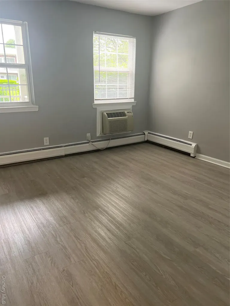 Central Islip NY 11722