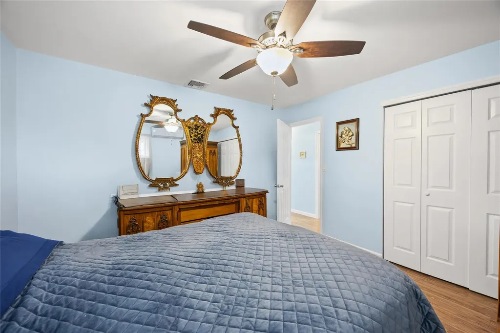 24 Sugarwood Lane Commack NY 11725