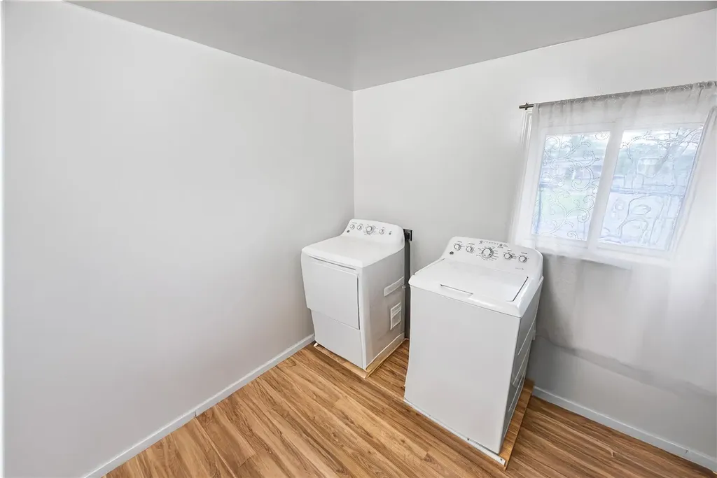 24 Sugarwood Lane Commack NY 11725