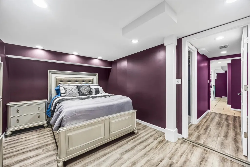 24 Sugarwood Lane Commack NY 11725