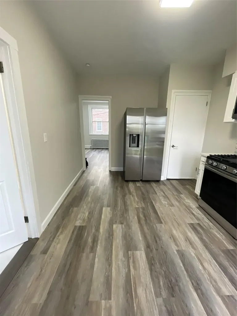 32 Moquette Row S Yonkers NY 10703