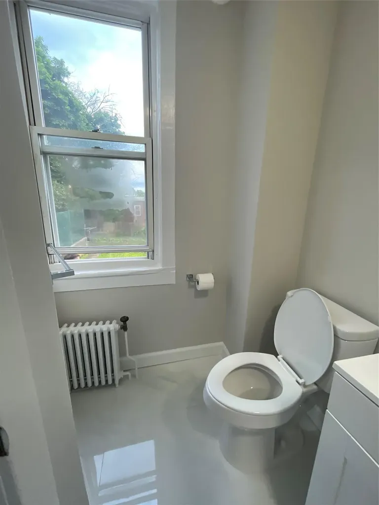 32 Moquette Row S Yonkers NY 10703