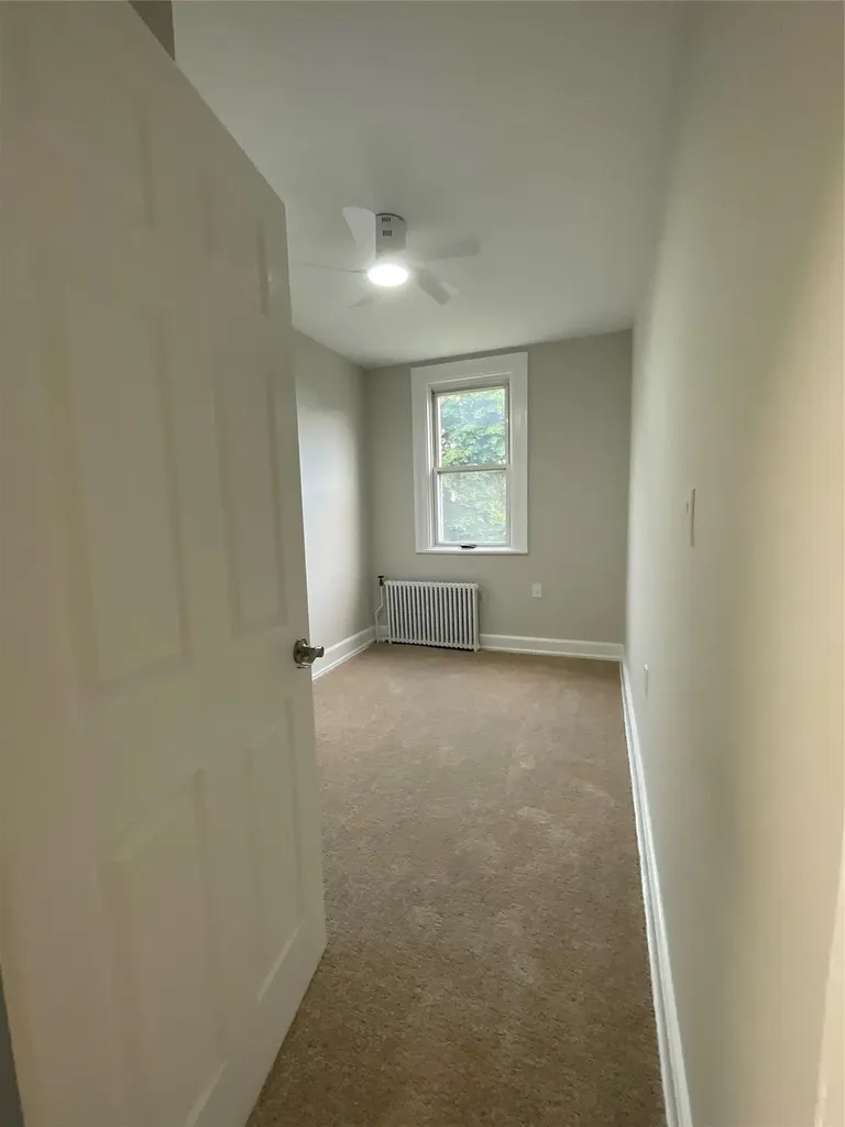 32 Moquette Row S Yonkers NY 10703
