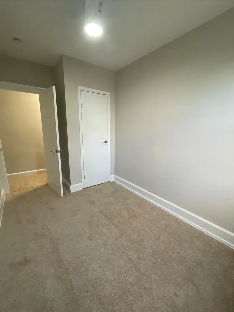 32 Moquette Row S Yonkers NY 10703