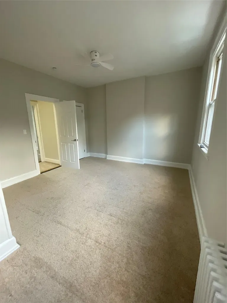 32 Moquette Row S Yonkers NY 10703