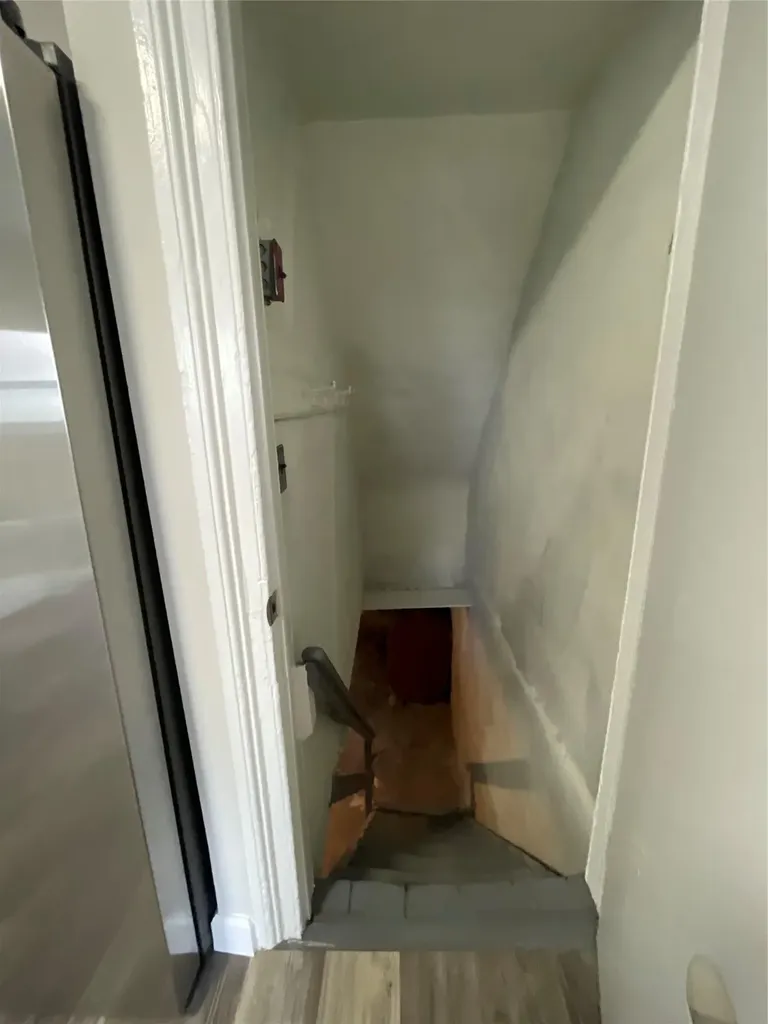 32 Moquette Row S Yonkers NY 10703