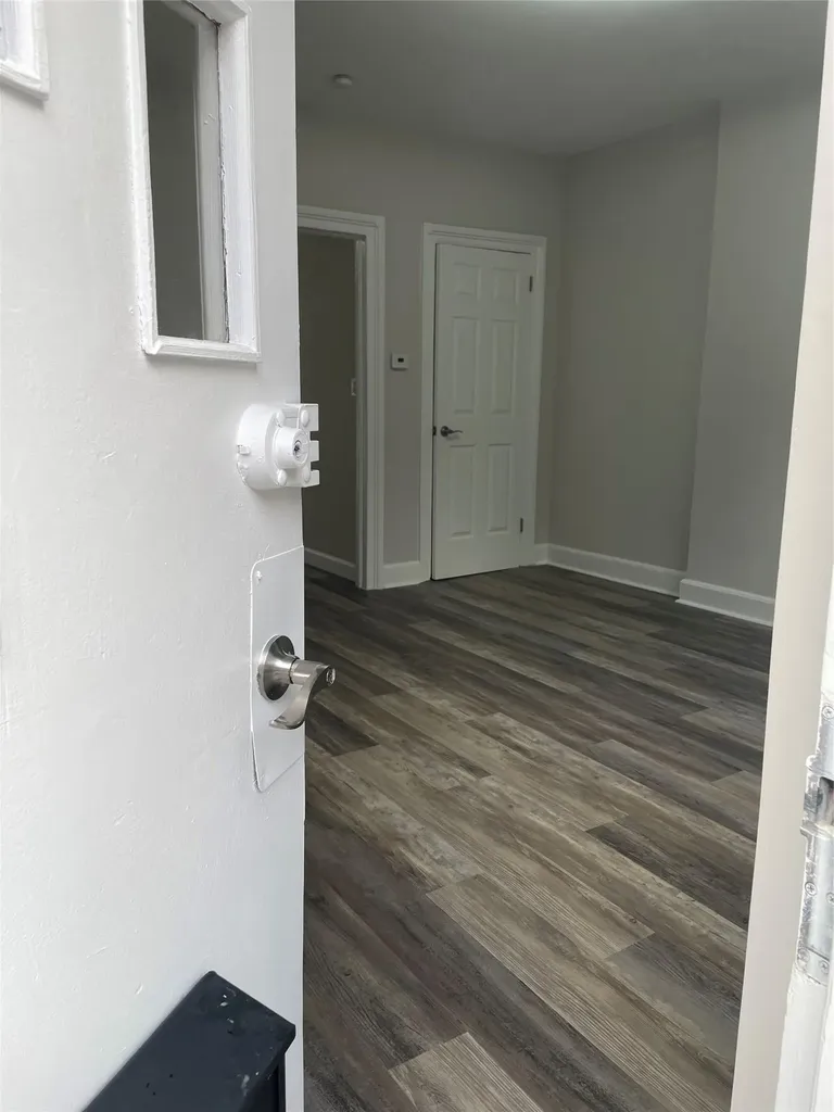 32 Moquette Row S Yonkers NY 10703