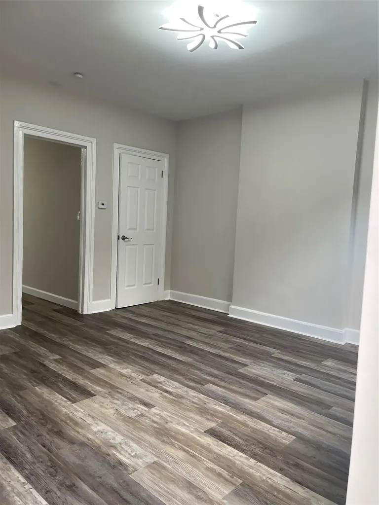 32 Moquette Row S Yonkers NY 10703