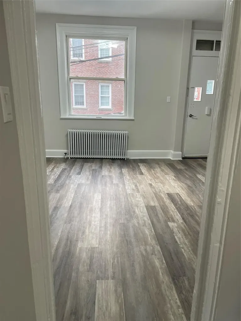 32 Moquette Row S Yonkers NY 10703
