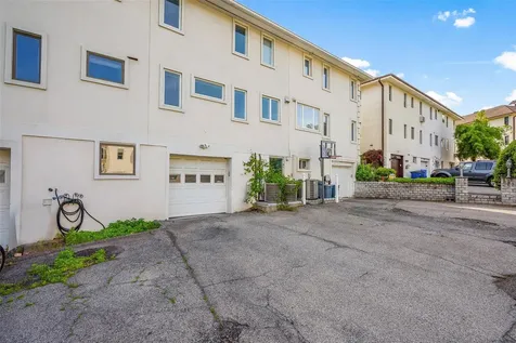 491 Carol Place Pelham NY 10803