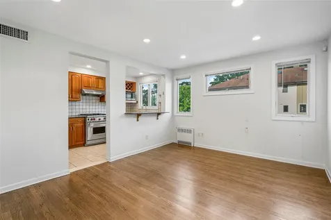 491 Carol Place Pelham NY 10803