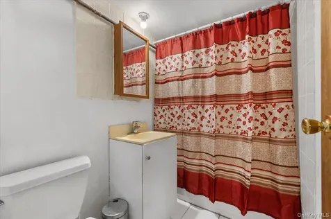 61 Cheshire Road Bethpage NY 11714