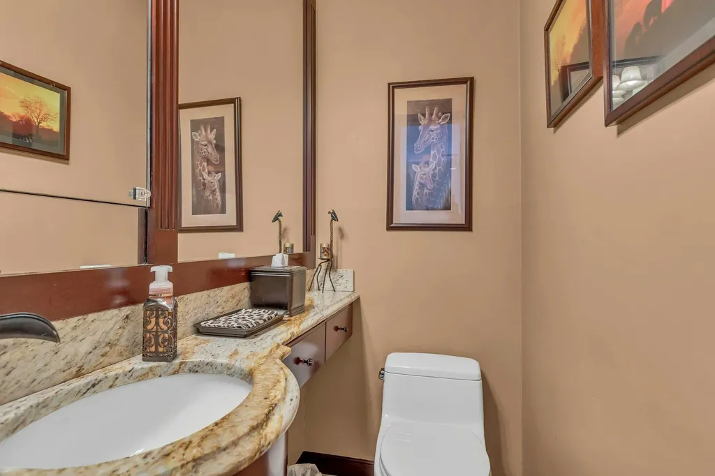 28 Bradford Road Plainview NY 11803