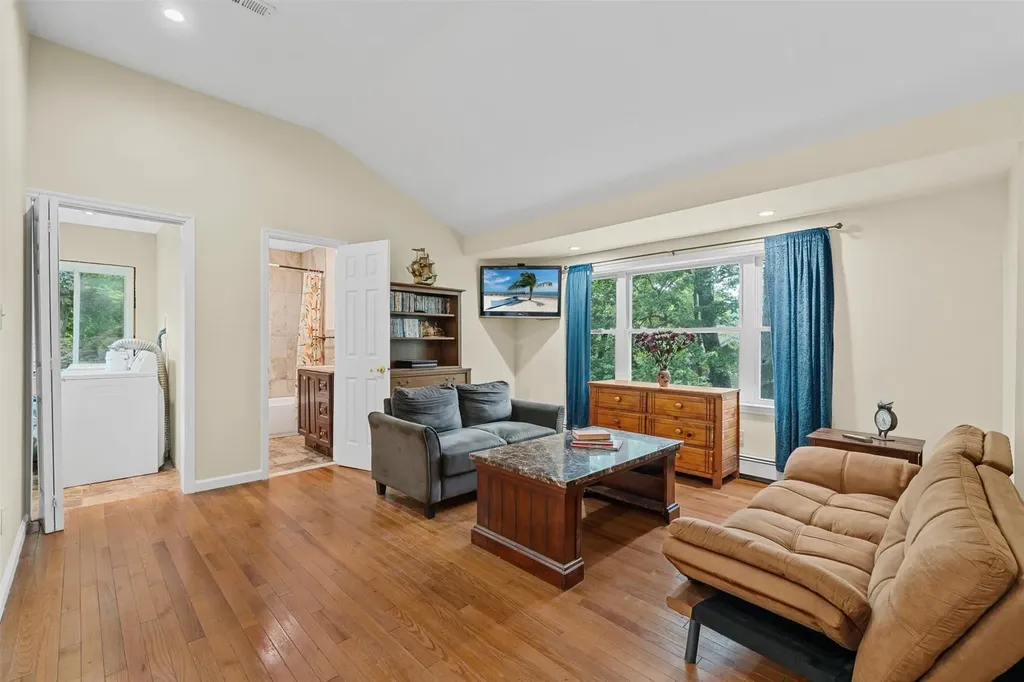 22 Claremont Trail Monroe NY 10950