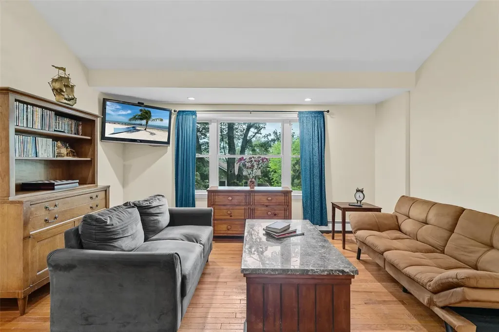 22 Claremont Trail Monroe NY 10950