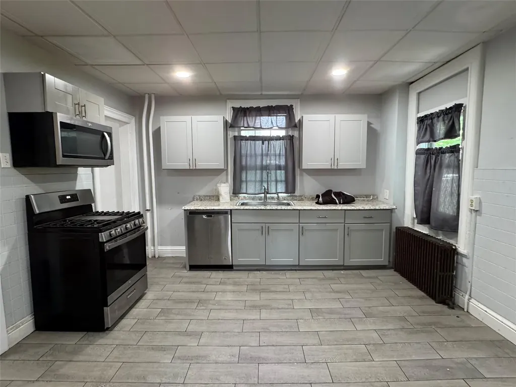 14 Conklin Street Poughkeepsie NY 12601