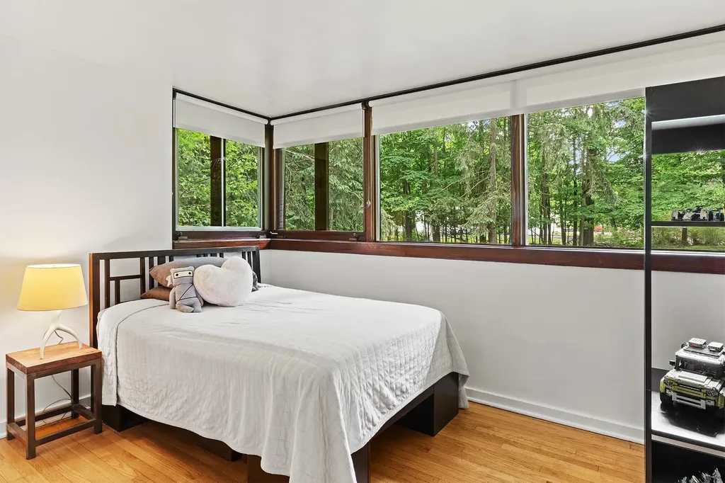 100 Old Pascack Road Pearl River NY 10965
