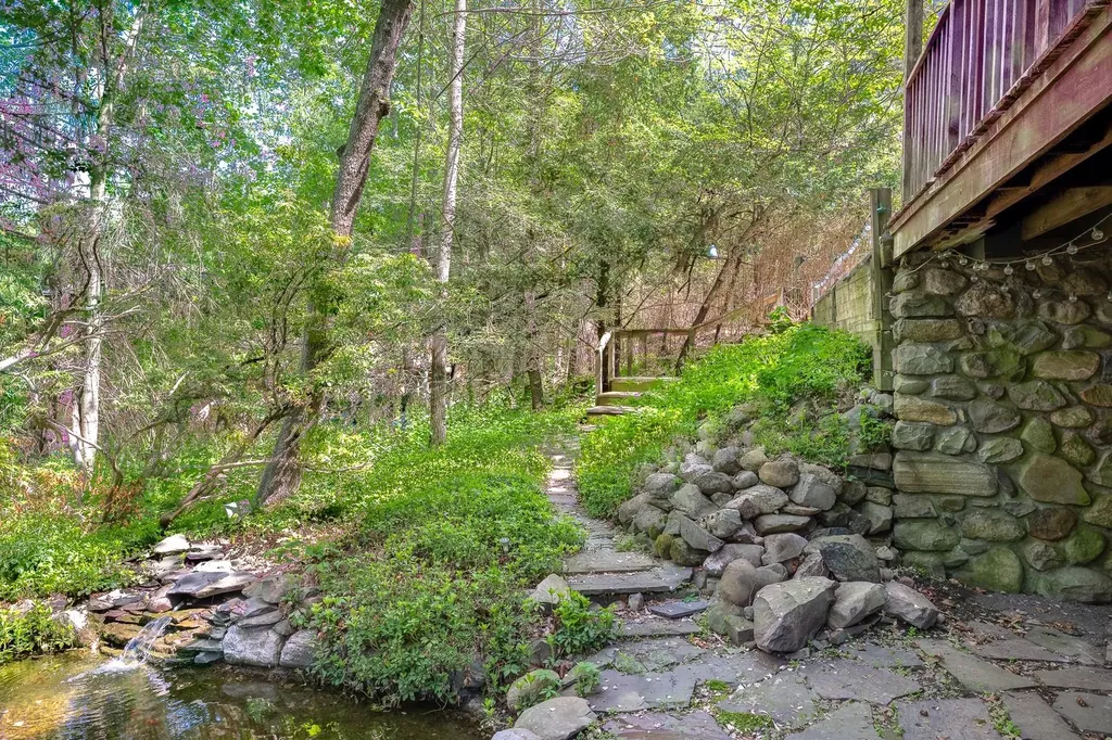 100 Old Pascack Road Pearl River NY 10965