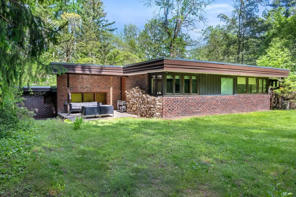 100 Old Pascack Road Pearl River NY 10965