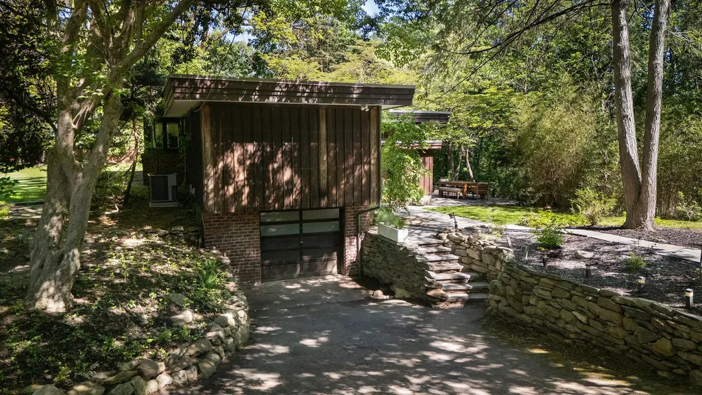 100 Old Pascack Road Pearl River NY 10965