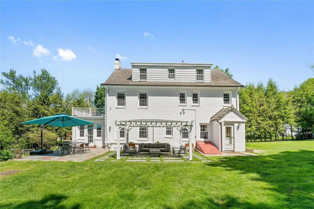 66 Riverview Road Irvington NY 10533