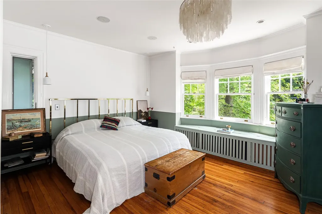 305 Park Hill Avenue Yonkers NY 10705